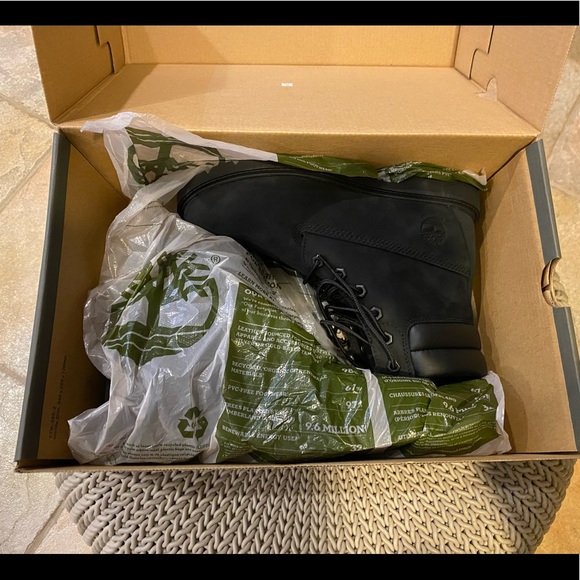 TIMBERLAND WOMENS BLACK NUBUCK BOOTS - Picture 2 of 6